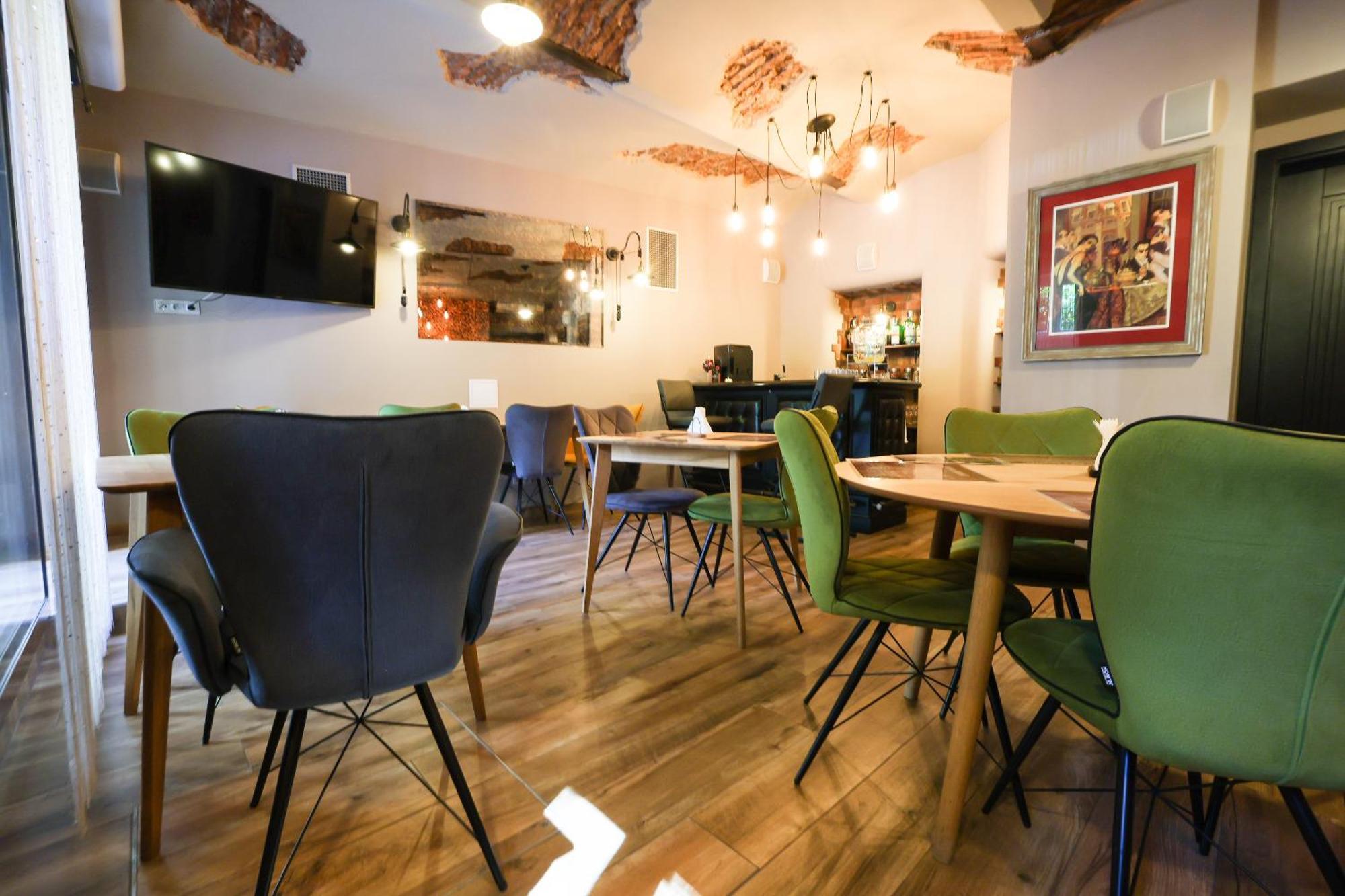 Boutique Hotel Ambiente ****+ Karlovy Vary Kültér fotó