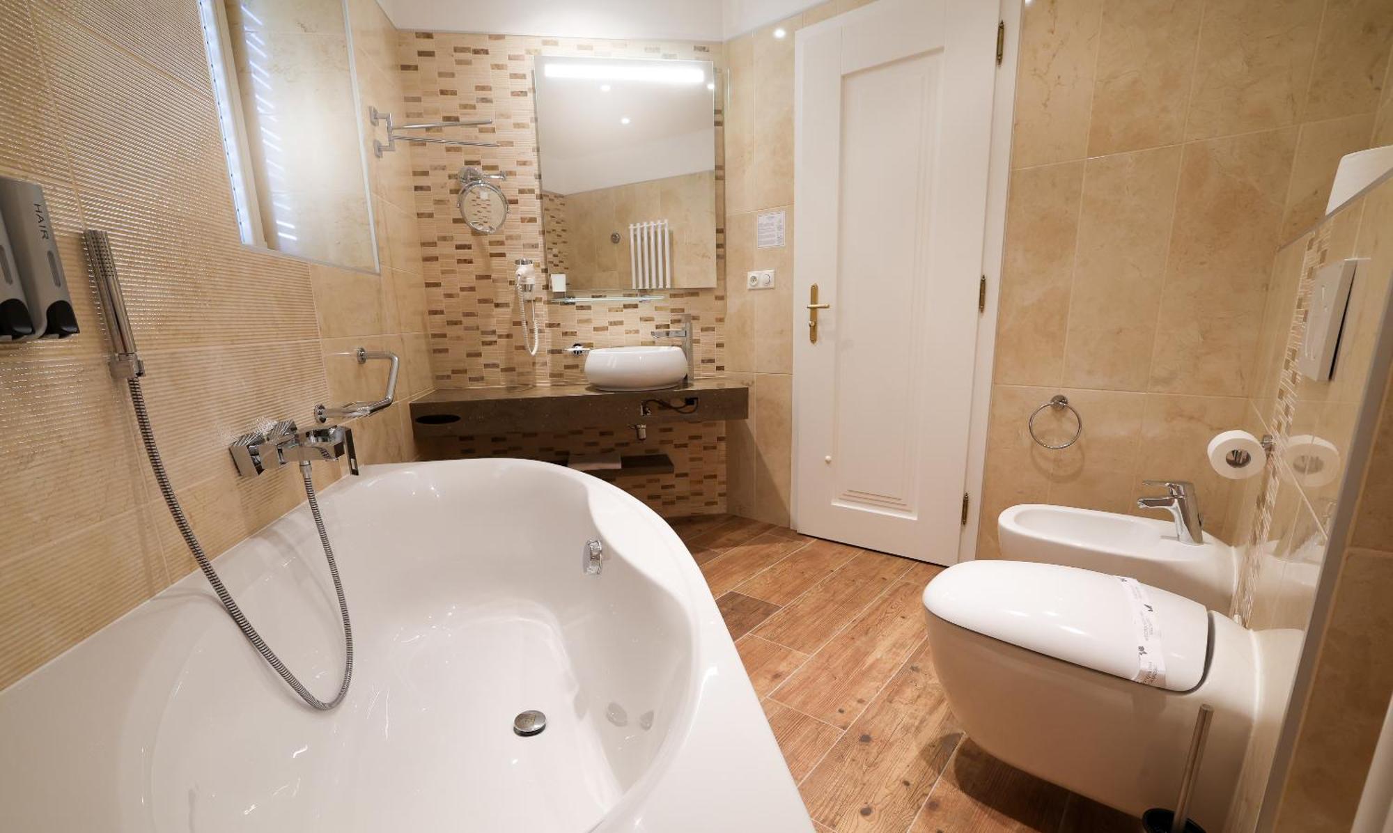 Boutique Hotel Ambiente ****+ Karlovy Vary Kültér fotó