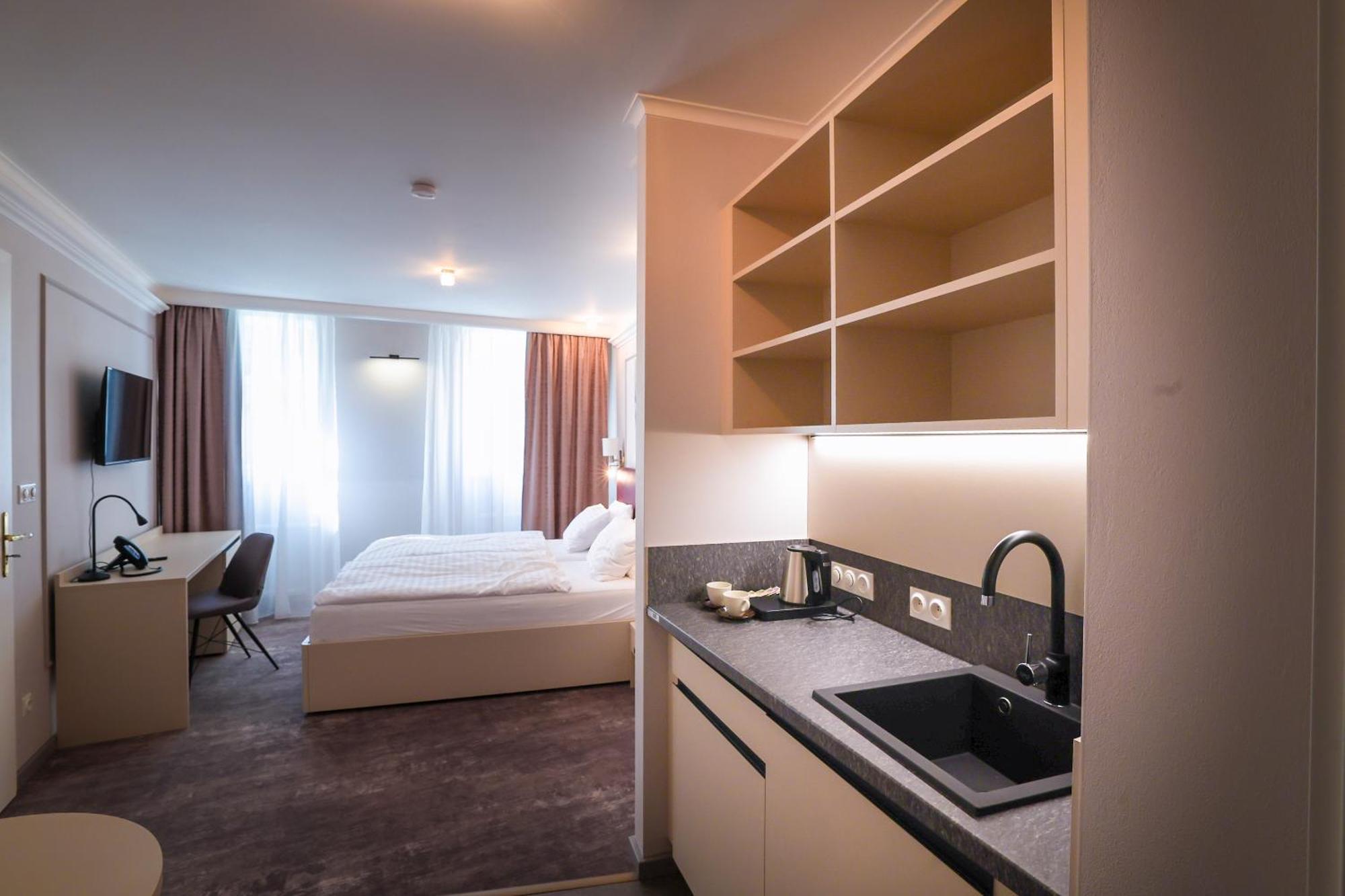 Boutique Hotel Ambiente ****+ Karlovy Vary Kültér fotó