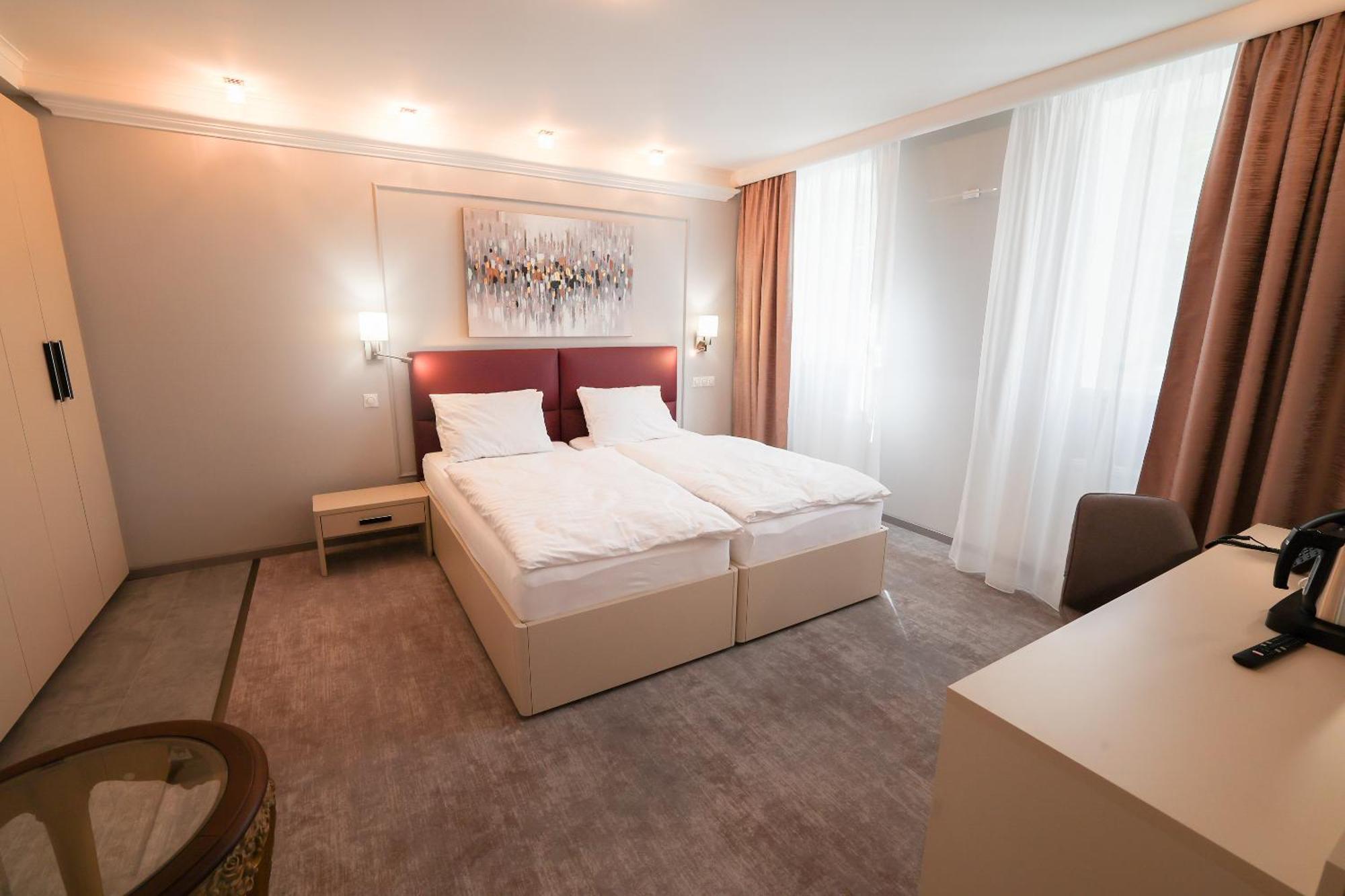 Boutique Hotel Ambiente ****+ Karlovy Vary Kültér fotó