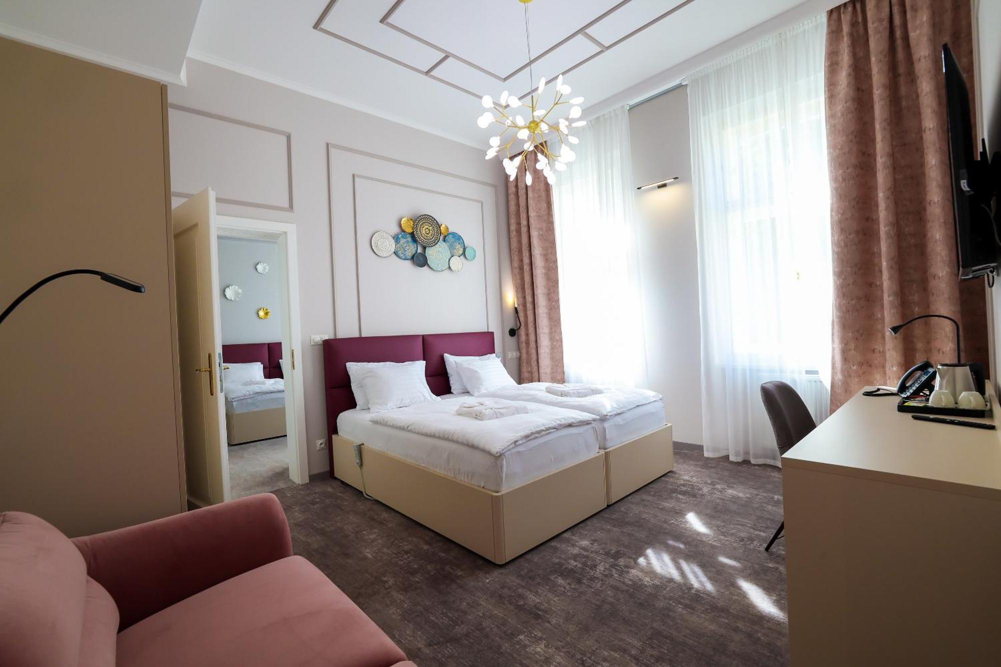 Boutique Hotel Ambiente ****+ Karlovy Vary Kültér fotó