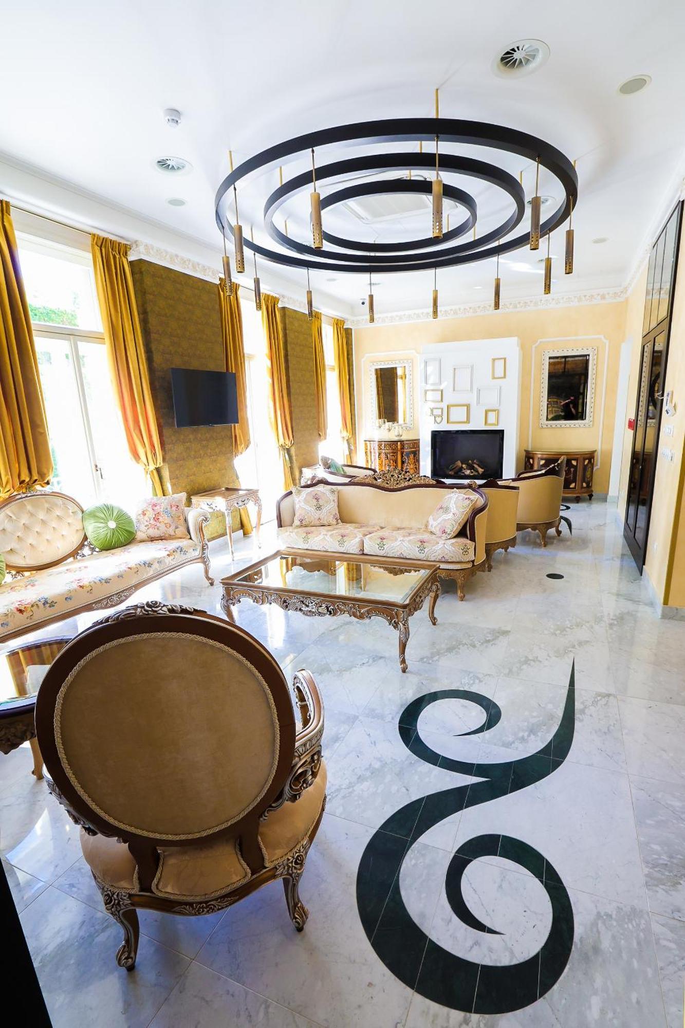 Boutique Hotel Ambiente ****+ Karlovy Vary Kültér fotó