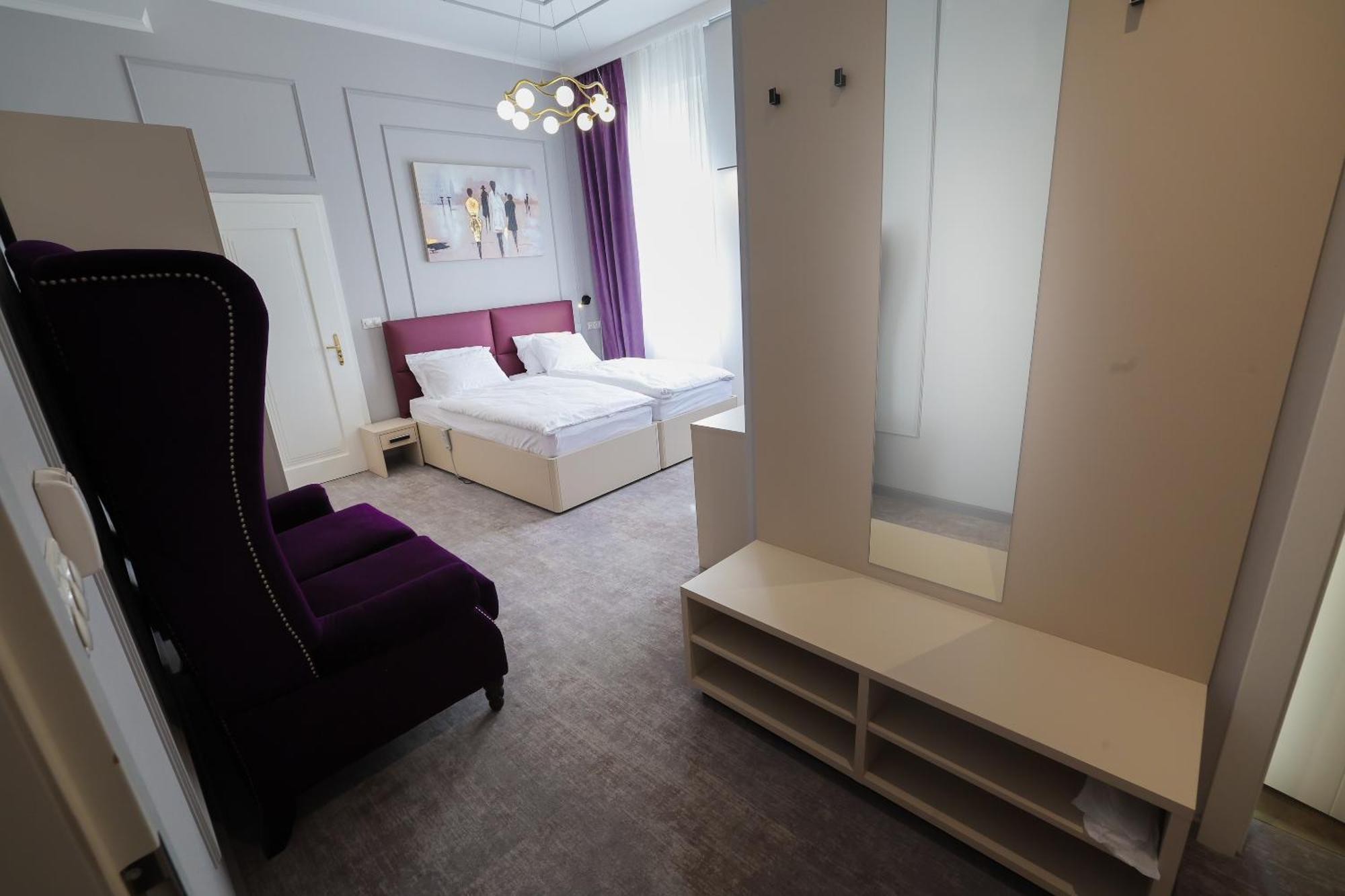 Boutique Hotel Ambiente ****+ Karlovy Vary Kültér fotó