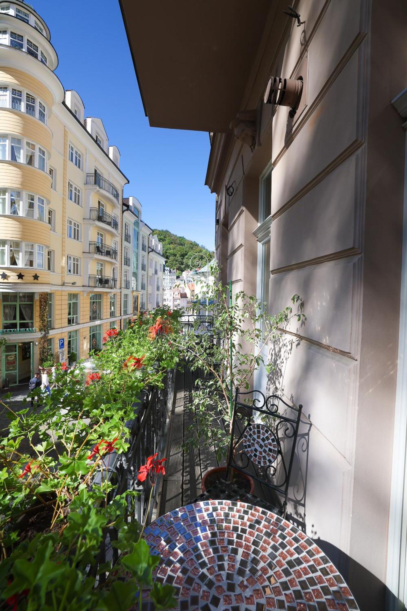 Boutique Hotel Ambiente ****+ Karlovy Vary Kültér fotó